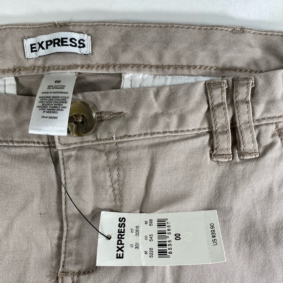 2 pairs of Khaki shorts size 00 - Picture 7 of 7